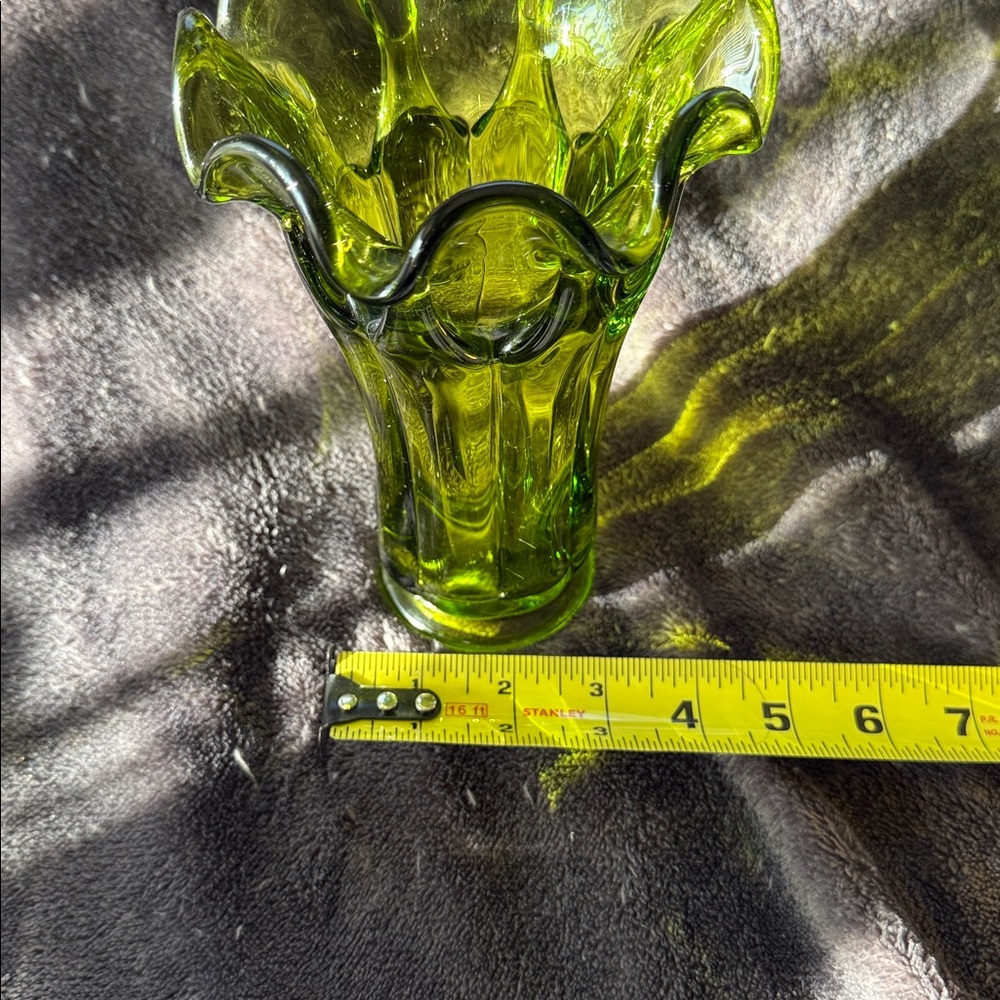 Viking Vintage MCM Art Glass Vase in Avocado Green 💚 - Picture 3 of 6
